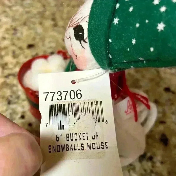 Annalee Christmas Mouse with Bucket of Snowballs 6” NWT 2006 - Picture 4 of 6